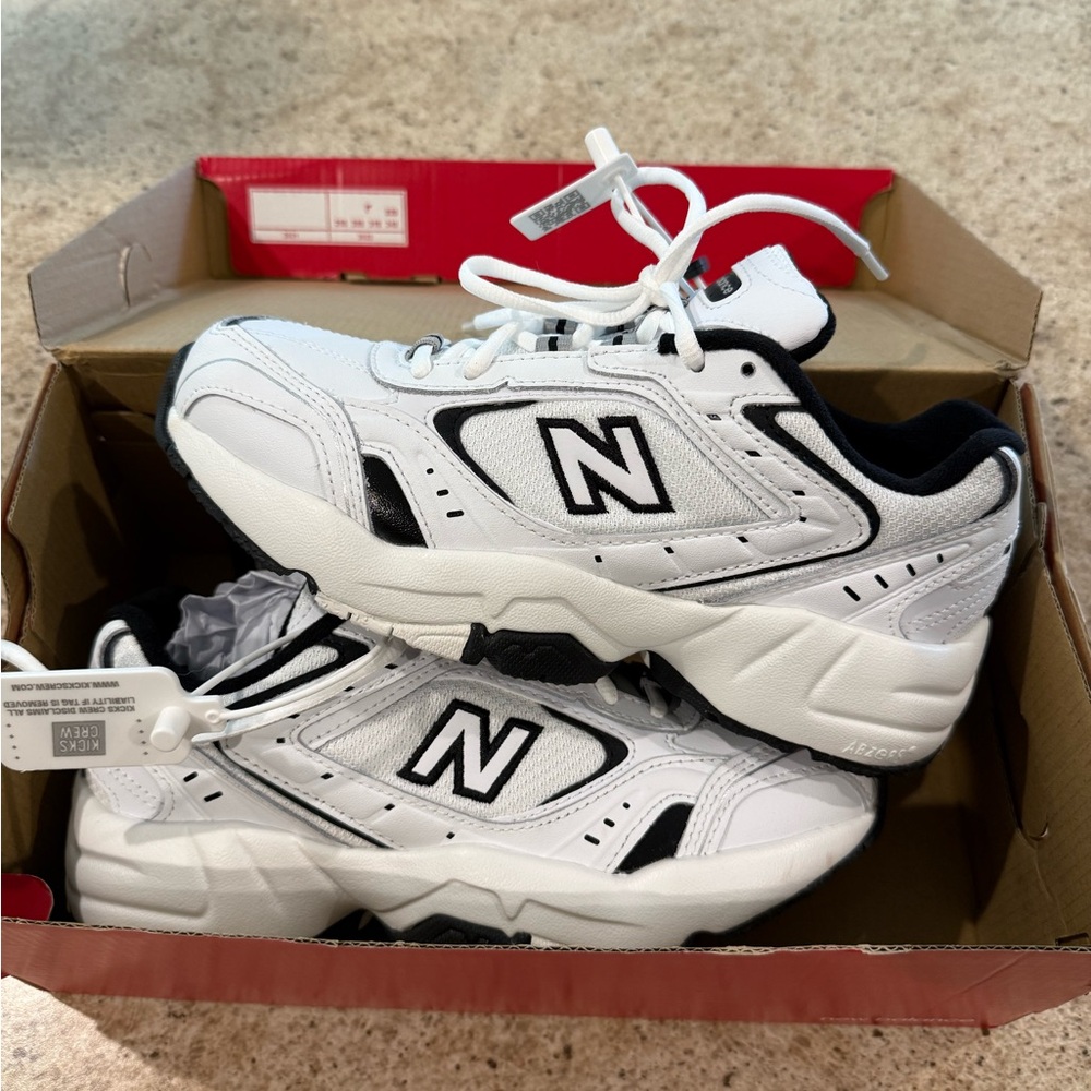 New Balance 452